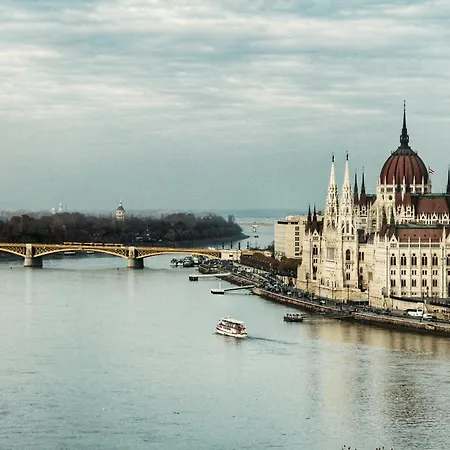 A20 - Boutique Location, By Bqa * Будапешт