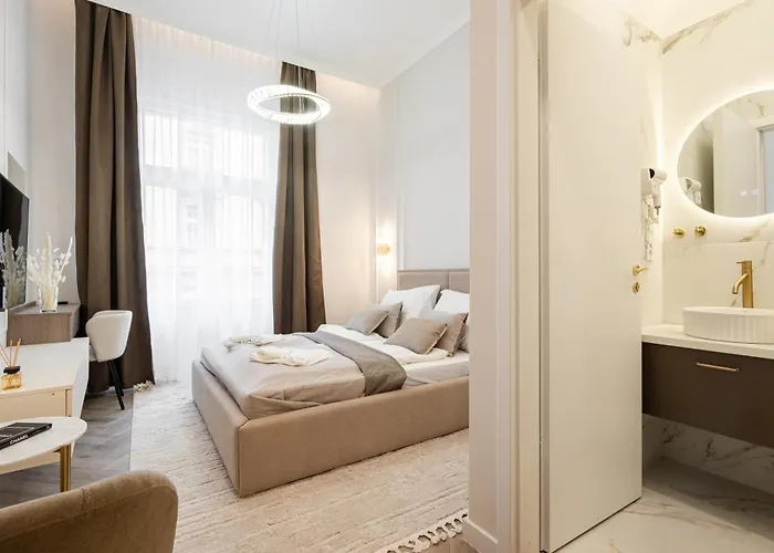 A20 - Boutique Location, By Bqa * Будапешт